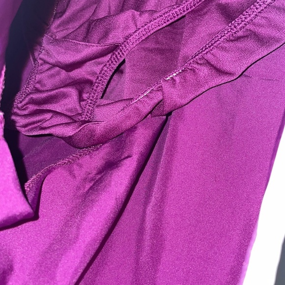 Nike Women’s Athletic Lightweight Elastic Waist Shorts Purple M - Picture 4 of 5